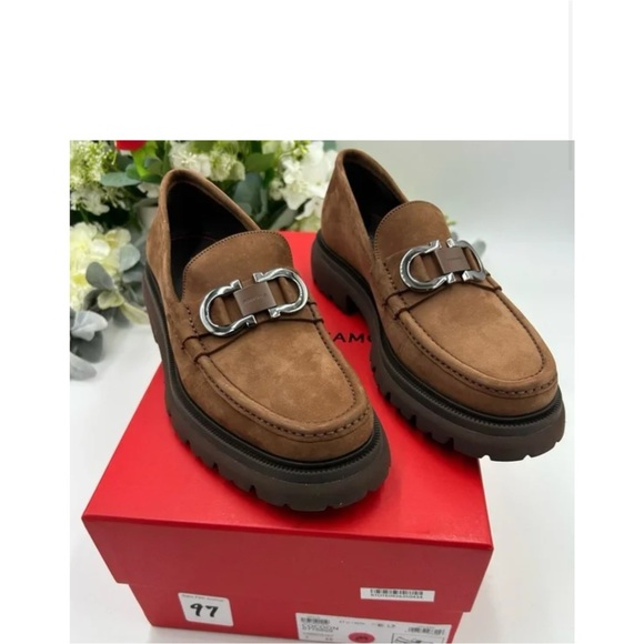 Salvatore Ferragamo COCOON suede lug sole loafers size 7EE made in Ital - Picture 2 of 7